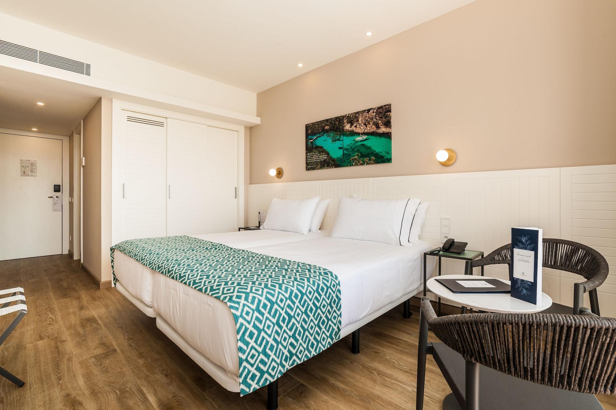 Eurostars Marivent Hotel Palma de Mallorca Exterior photo Room at the hotel
