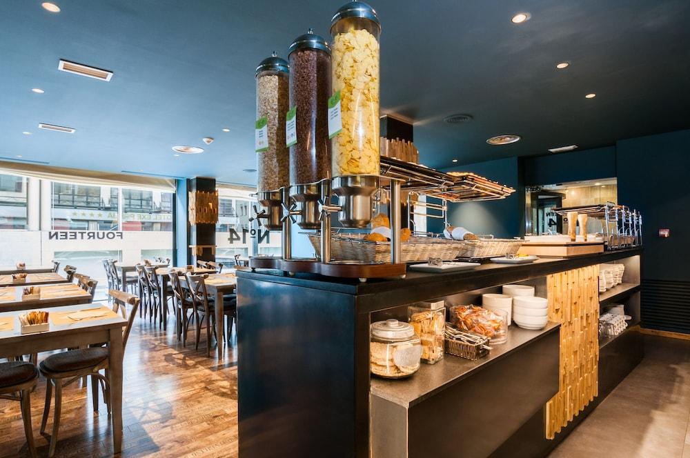 Eurostars Marivent Hotel Palma de Mallorca Exterior photo Breakfast buffet at the hotel