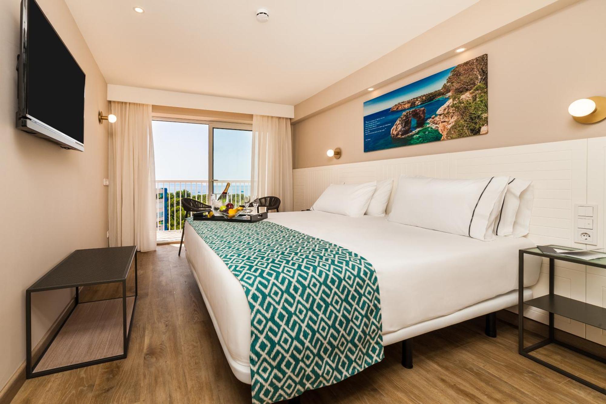 Eurostars Marivent Hotel Palma de Mallorca Exterior photo Room with sea view